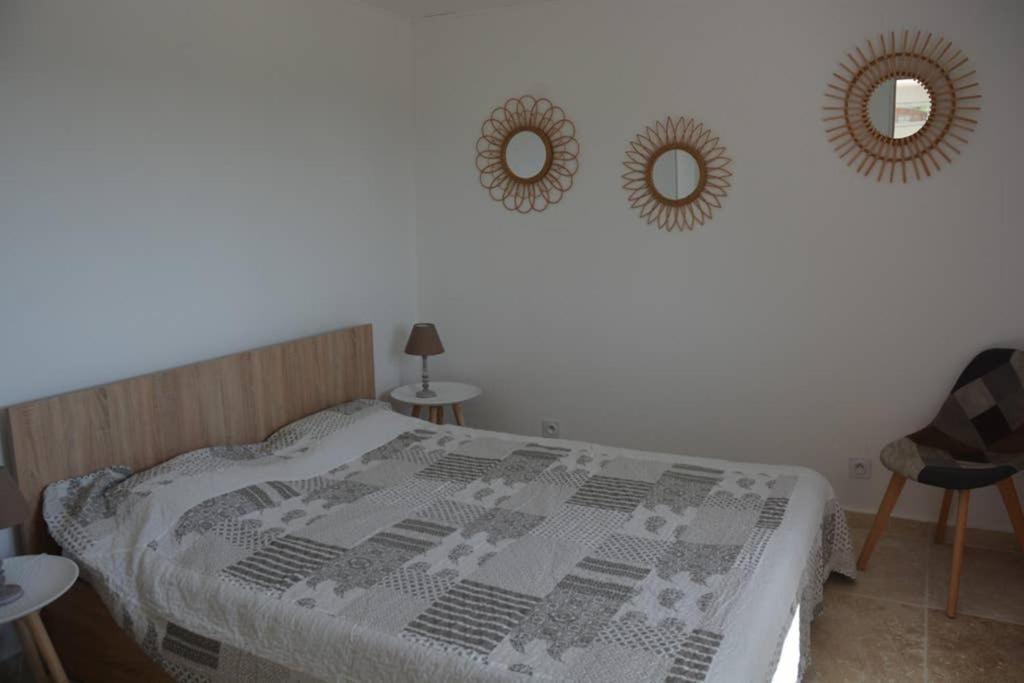 La Venturonne Appartement Neuf Rez De Jardin 45 M2 Vue Mer Et Vignes 10 Mn Des Plages Le Beausset Exteriér fotografie