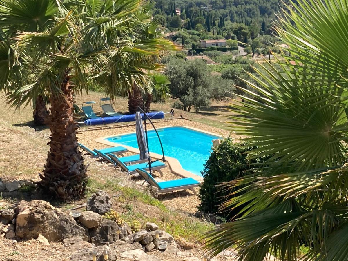 La Venturonne Appartement Neuf Rez De Jardin 45 M2 Vue Mer Et Vignes 10 Mn Des Plages Le Beausset Exteriér fotografie