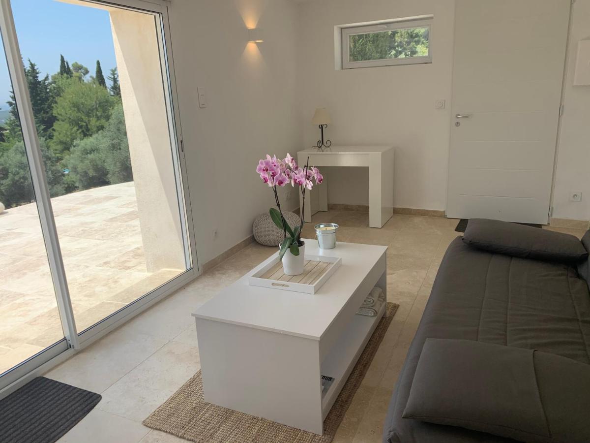 La Venturonne Appartement Neuf Rez De Jardin 45 M2 Vue Mer Et Vignes 10 Mn Des Plages Le Beausset Exteriér fotografie